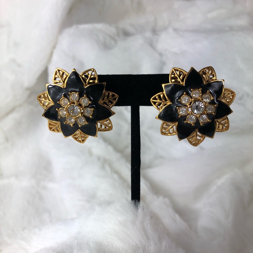 Avon high-glam poinsettia  gold & enamel earrings
